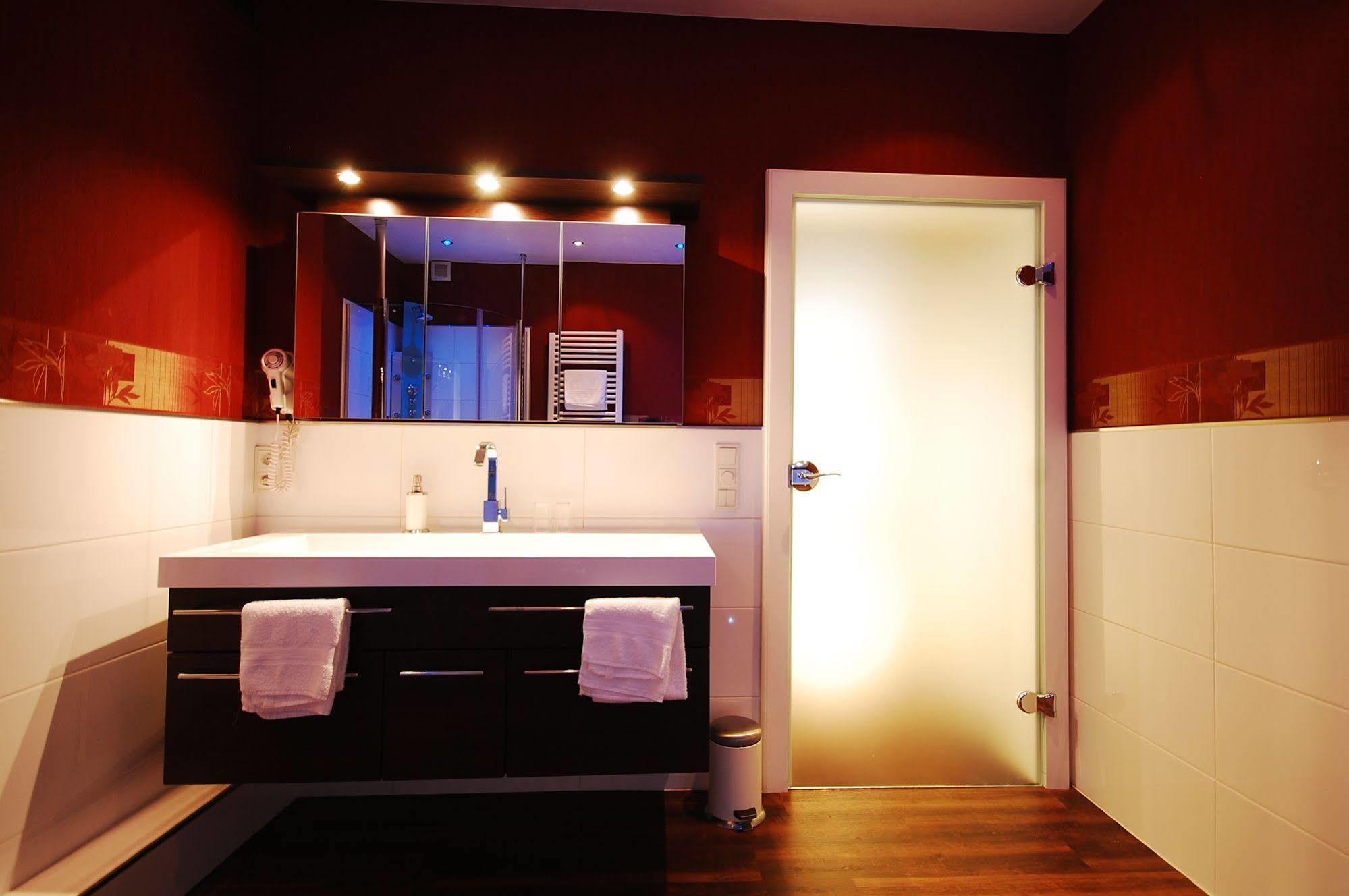 Hotel Binz Bernkastel-Kues Ngoại thất bức ảnh