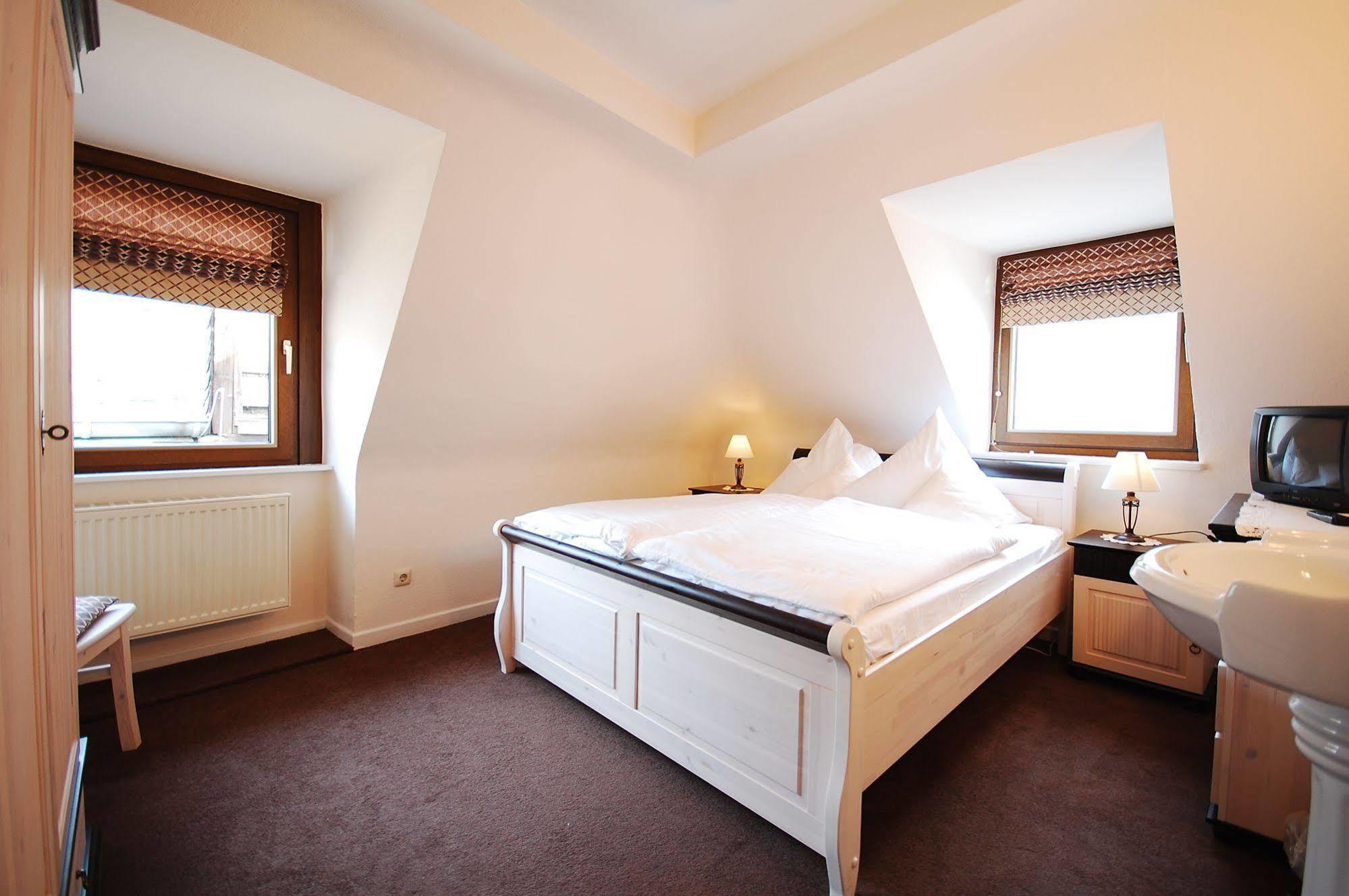 Hotel Binz Bernkastel-Kues Ngoại thất bức ảnh